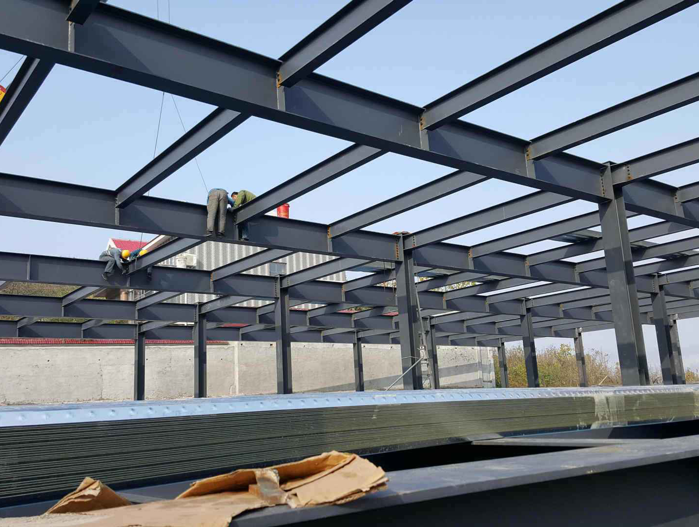 鋼結(jié)構(gòu)樓層板怎么施工呢？